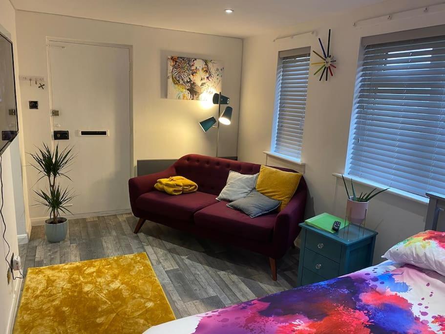 Cosy Studio Apartment Waterlooville Exterior photo